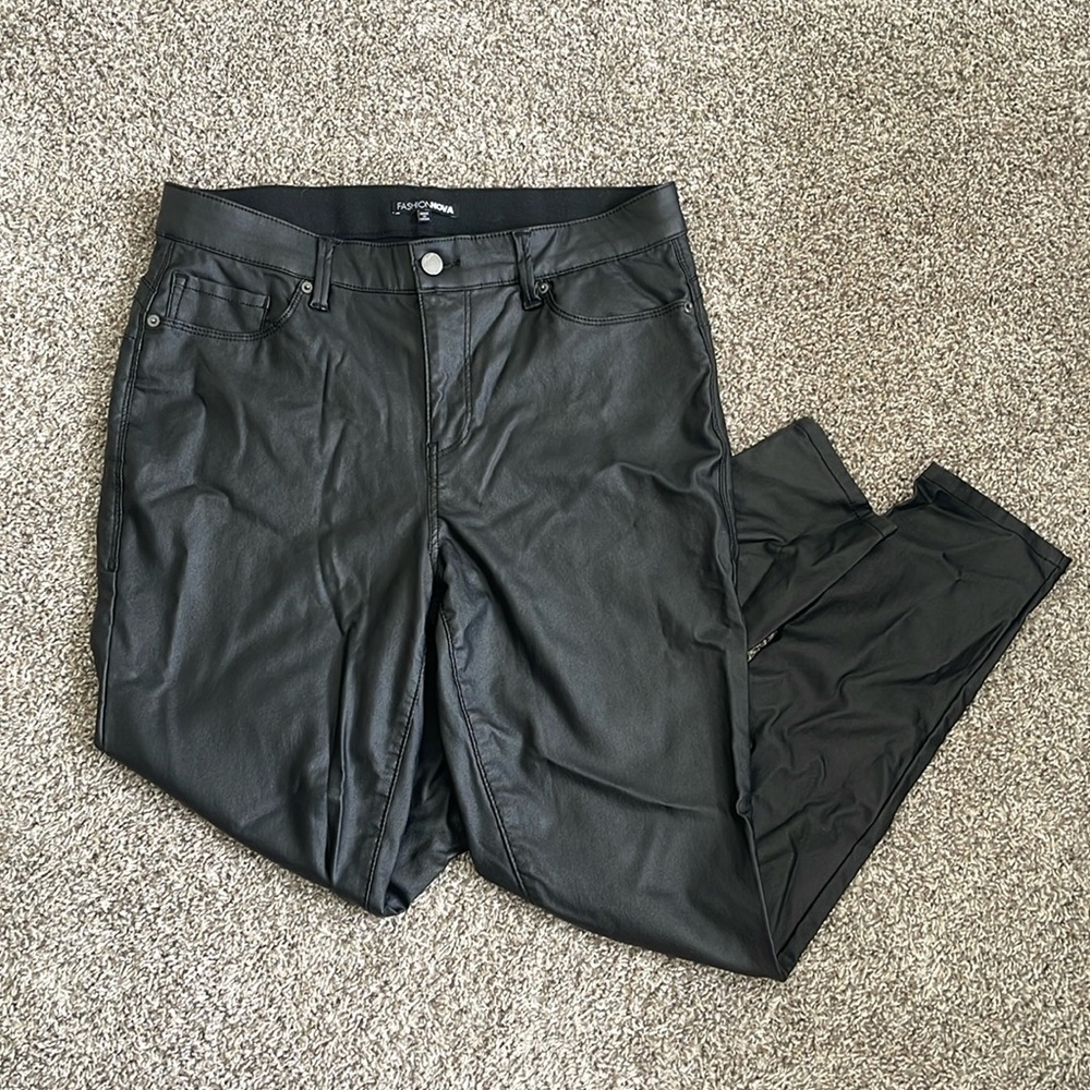 LAST CHANCE - Fashion Nova black faux leather pants